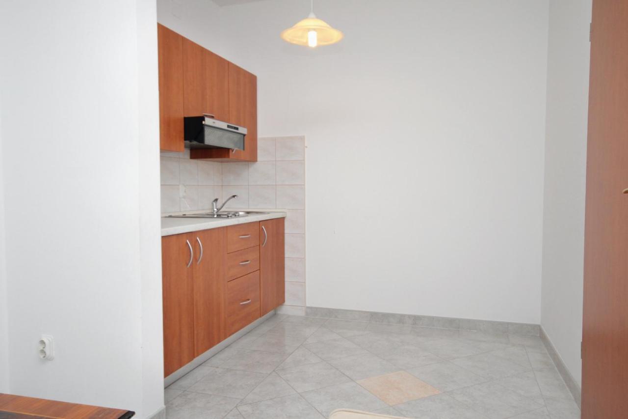 Apartments And Rooms With Parking Space Njivice, Krk - 5458 Buitenkant foto