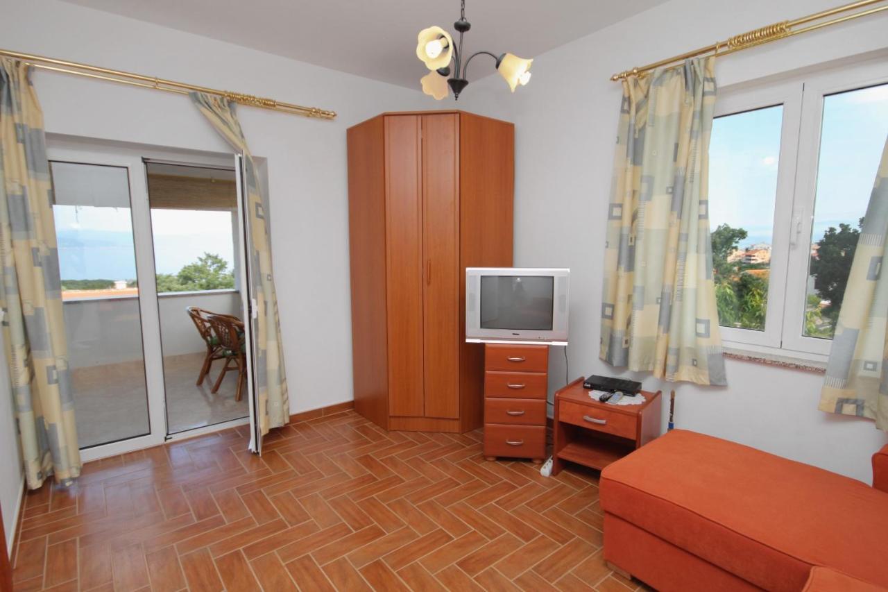 Apartments And Rooms With Parking Space Njivice, Krk - 5458 Buitenkant foto