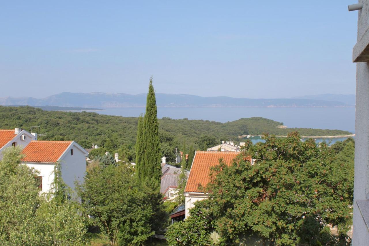 Apartments And Rooms With Parking Space Njivice, Krk - 5458 Buitenkant foto